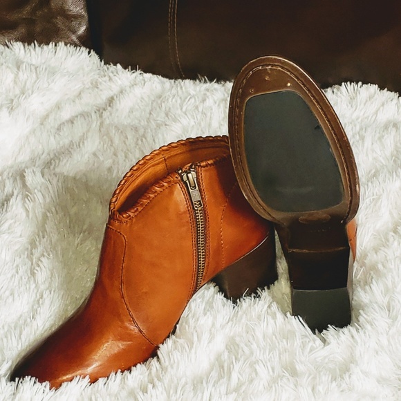 Brand new frye booties - Picture 3 of 7